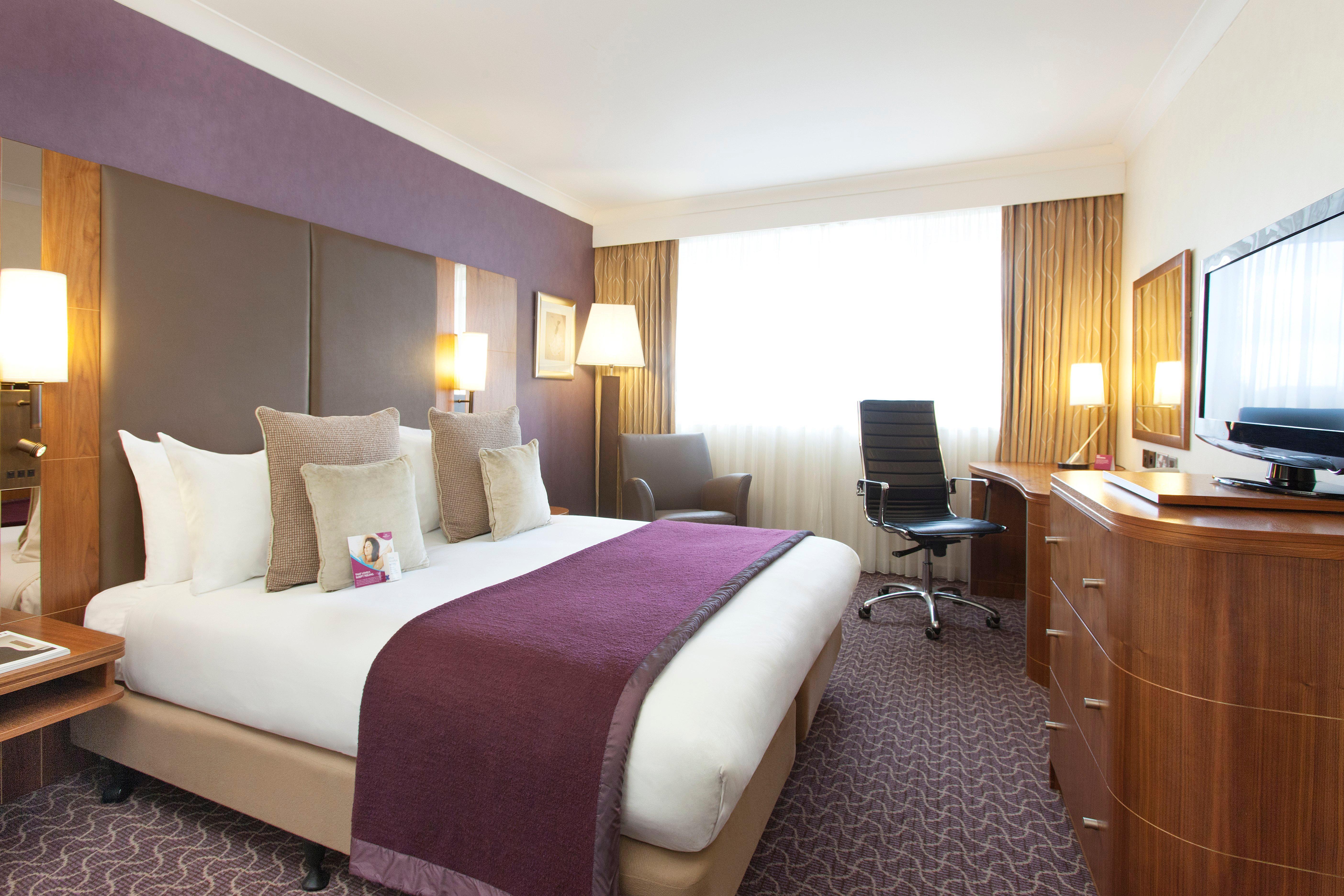 Crowne Plaza Reading Hotell Exteriör bild