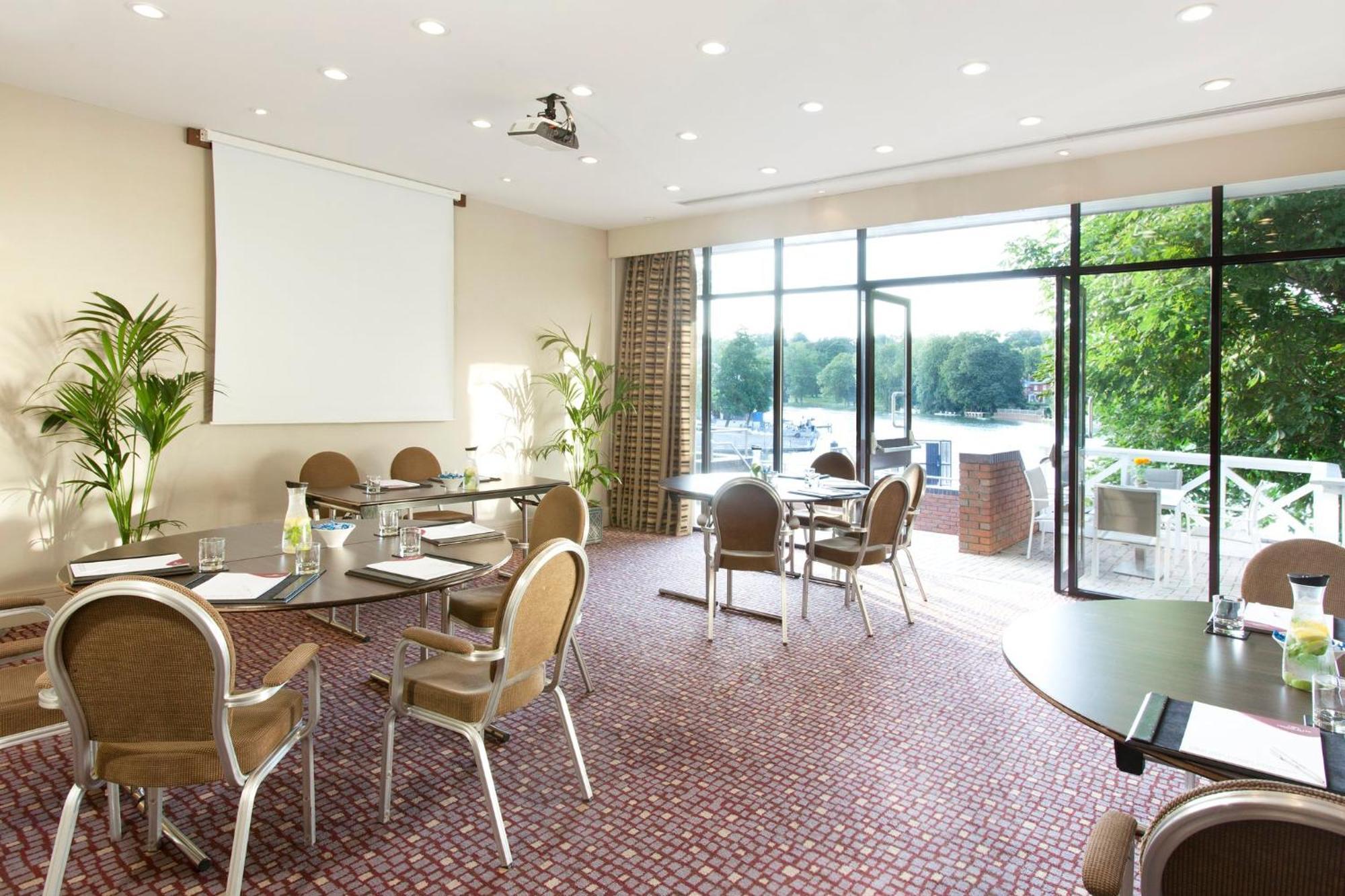Crowne Plaza Reading Hotell Exteriör bild